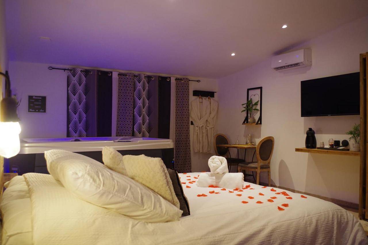 Deluxe Double Room in Saze, Région de Nîmes