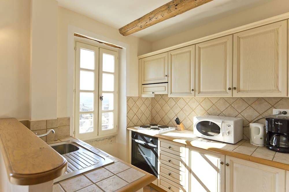 Entire apartment, Le Lieutenant in Cadenet, Parc naturel régional du Luberon