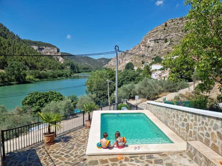 Casa rural para 10 personas, con Balcón y Terraza además de Jardín y Piscina en Provincia de Albacete