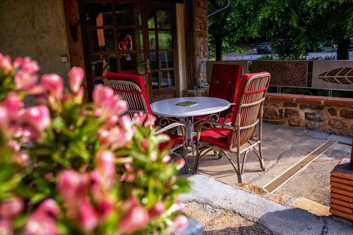 Gîte pour 2 personnes, avec piscine et jardin à Larroque - 2
