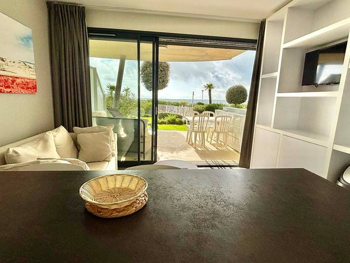 Appartement de vacances pour 4 personnes, avec terrasse et piscine, animaux acceptés