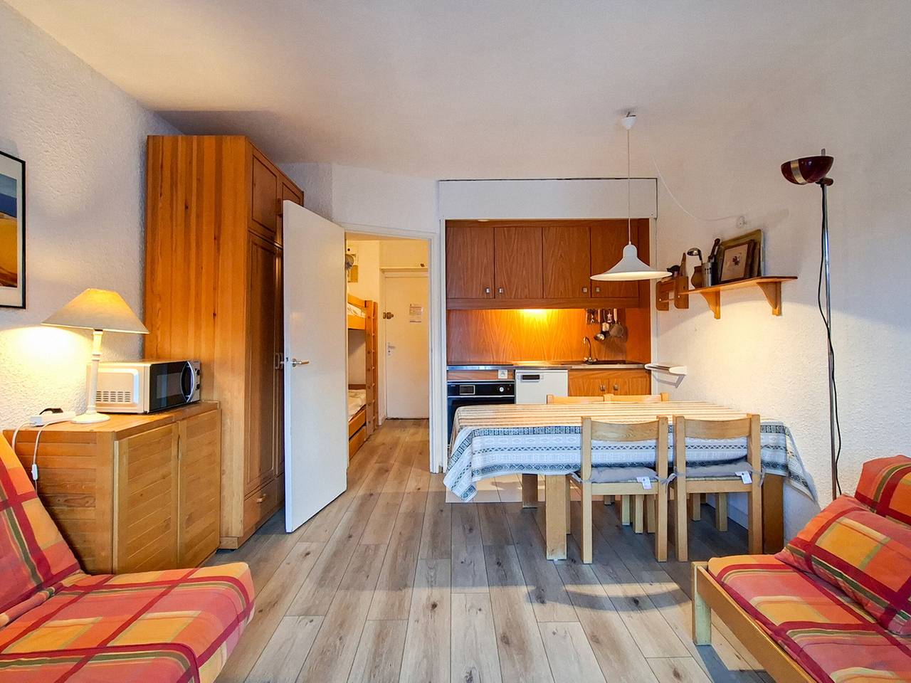 Estudio entero, Estudio luminoso con balcón y casillero para esquí cerca de las pistas in Flaine, Arâches-la-Frasse