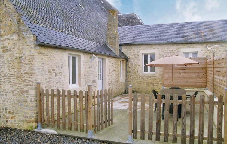 Location de vacances pour 4 personnes, avec terrasse à Deux-Jumeaux