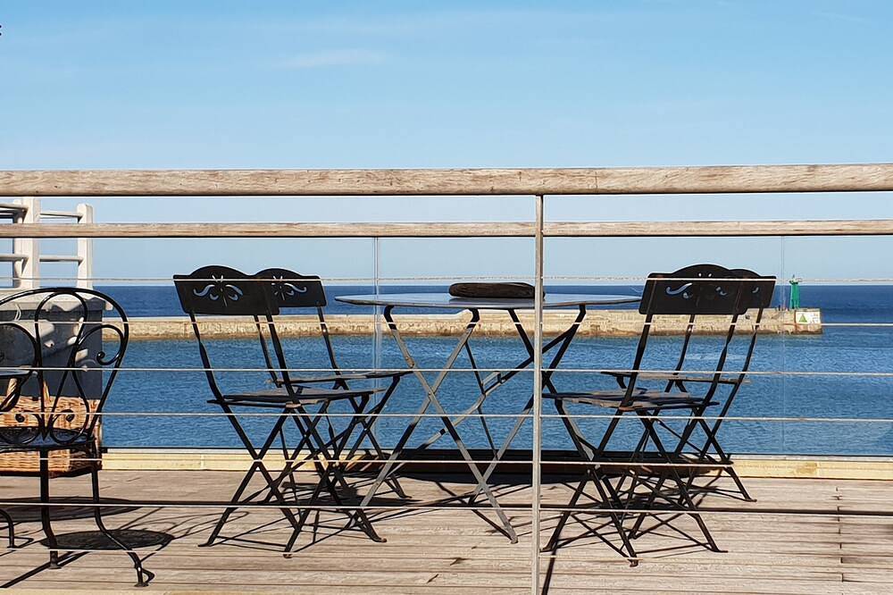 Maison 4 * Vue Mer Terrasse Bord De Mer Normandie Calvados Plage Omaha Beach in Port-en-Bessin-Huppain, Région de Bayeux