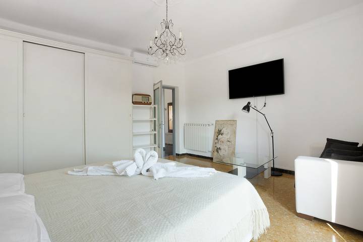 Appartement entier, Appartement 'Merlino' avec balcon, Wi-Fi et climatisation in Biassa, La Spezia