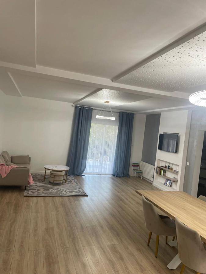 Appartement de vacances pour 6 personnes, avec jardin et vue, animaux acceptés