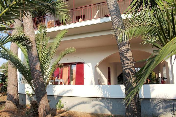Ferienwohnung für 5 Personen, mit Terrasse und Garten in Kyparissia