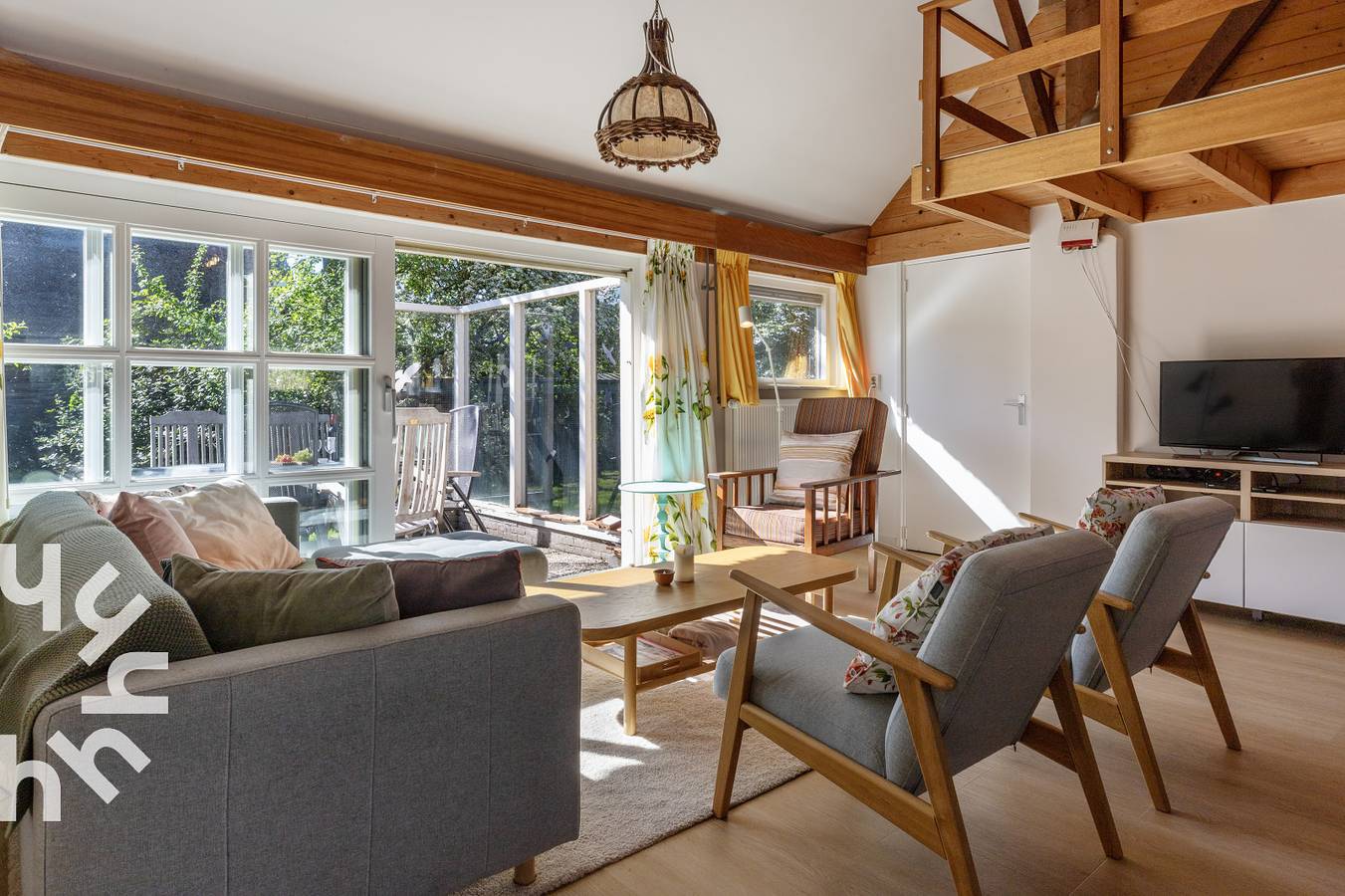 6 persons holiday home with enclosed garden by the water in Kalenberg in National Park Weerribben-Wieden