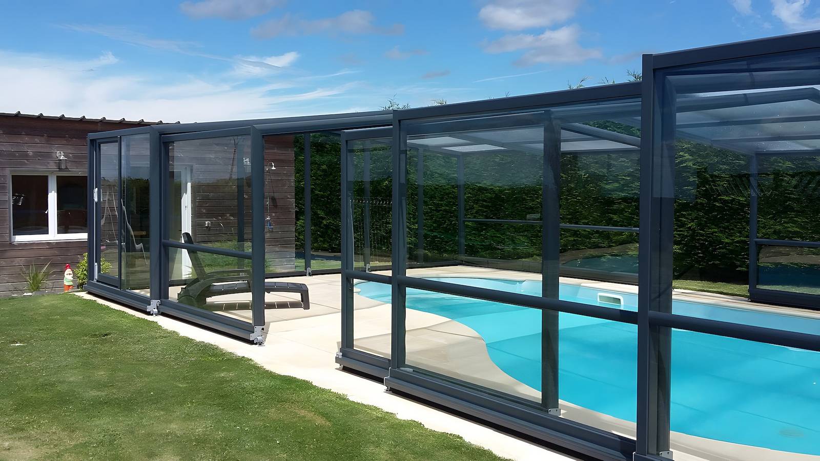 Gîte de l'Arguenon – Le Noisetier avec piscine partagée, terrasse privée et Wi-Fi in Jugon-les-Lacs, Région de Dinan