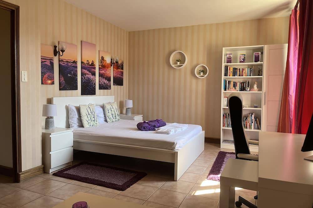 Charming 220m² Villa, 5 bedrooms, pool (heated), in Provence, 4-star **** rated in Bollène, Vaucluse