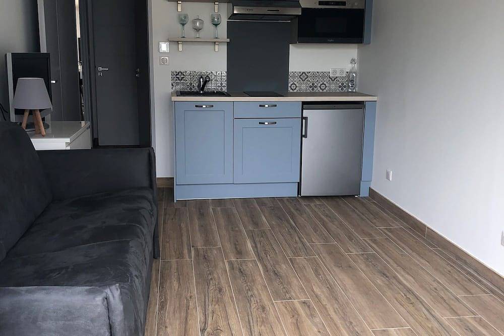 Apartamento entero, Air-conditioned studio with garden – 10 min from La Rochelle, near beaches in Angoulins, Región de La Rochelle