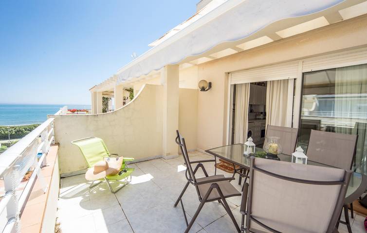 Ferienwohnung für 3 Personen, mit Terrasse und Pool in Alcossebre