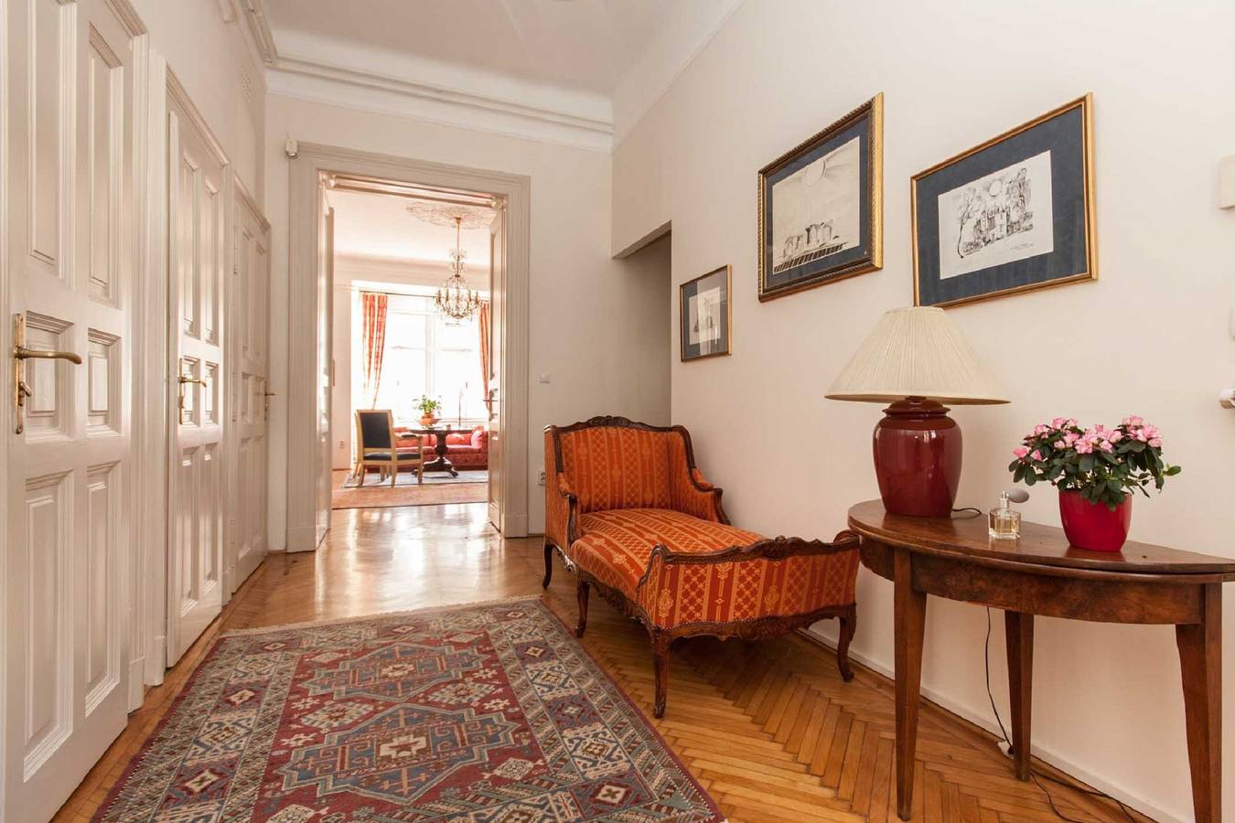 Ganze Wohnung, Geräumiges Apartment im Zentrum von Budapest mit Kamin in Budapest, Mittelungarn