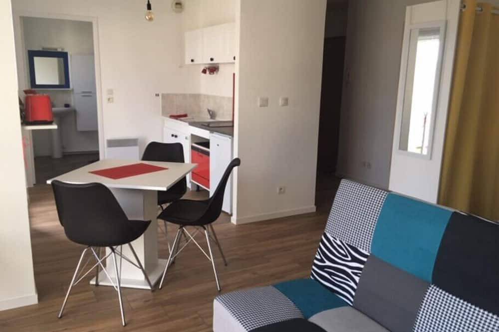 Appartement entier, Beau studio meublé à La Suze. Idéal étudiants et déplacements professionnels in La Suze-sur-Sarthe, Sarthe