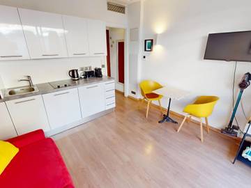 Gîte pour 2 personnes, avec balcon dans Plage des Sablettes Est