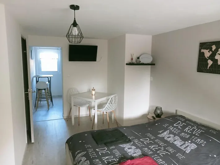 Apartamento de vacaciones para 2 personas, con jardín además de jacuzzi y terraza - 1