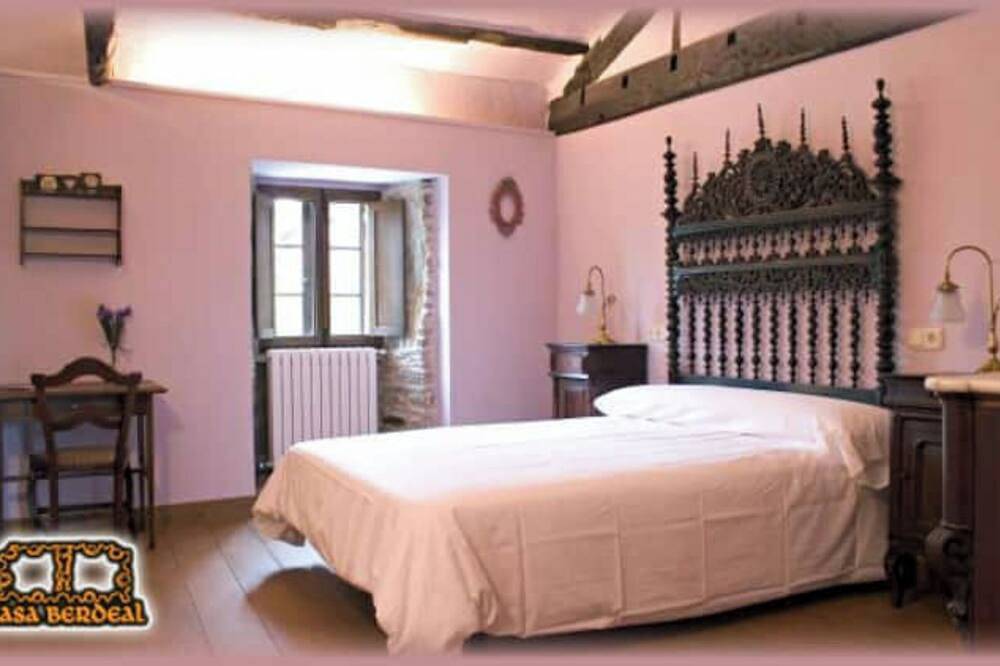 Berdeal House in Couzadoiro, Ortigueira