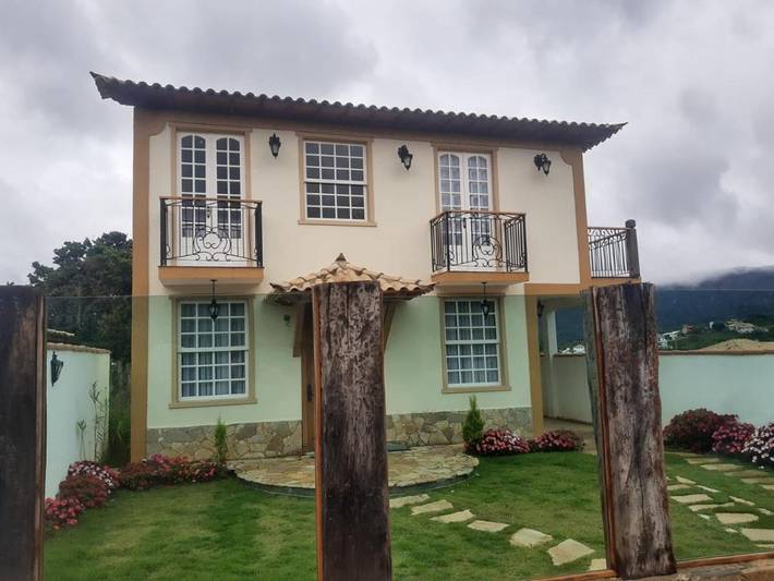 Casas e apartamentos de temporada para 8 pessoas, com vista e jardim e ainda balcão em Tiradentes