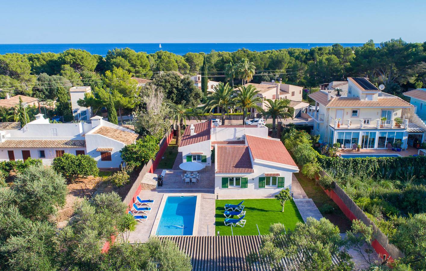 Luxury Beachside Apartment with Pool & Terrace in Son Moll, Capdepera