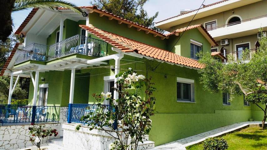 Ferienhaus für 8 Personen, mit Ausblick und Garten, mit Haustier - 1