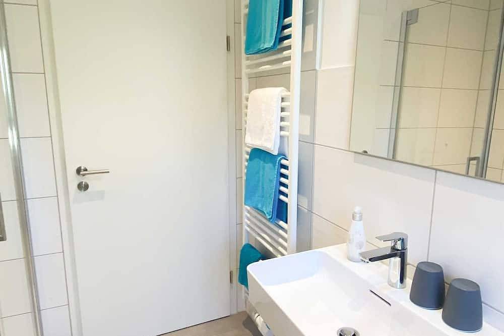 Ganze Wohnung, Haus Hinz - 3-Zimmer-Ferienwohnung Hinz, Dusche/Wc, 70 qm, Eg in Bermatingen, Region Bodensee-Oberschwaben