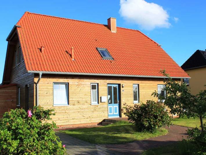 Ferienwohnung für 2 Personen, mit Balkon und Garten in Gustow