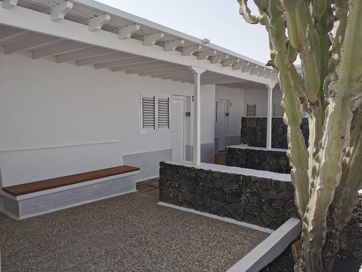 Ganze Ferienwohnung, Ein Schlafsaal mit Balkon in Tahiche, Teguise
