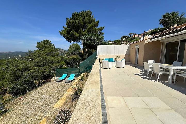 Location de vacances pour 4 personnes, avec Piscine à La Londe-les-Maures