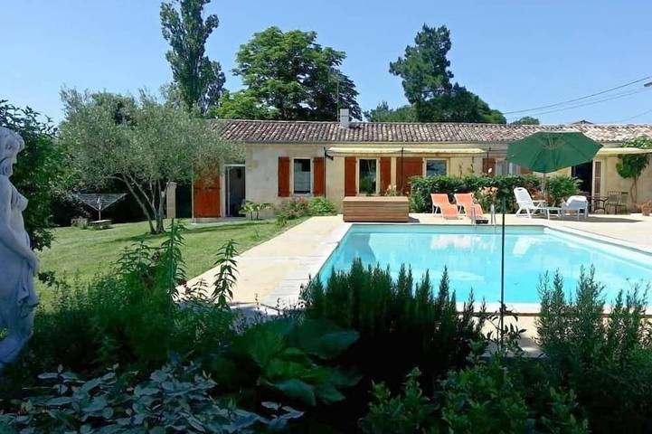 Maison de vacances pour 4 personnes, avec jardin et piscine