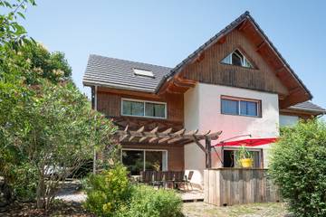 Gîte pour 15 personnes, avec jardin, adapté aux familles à Herrère