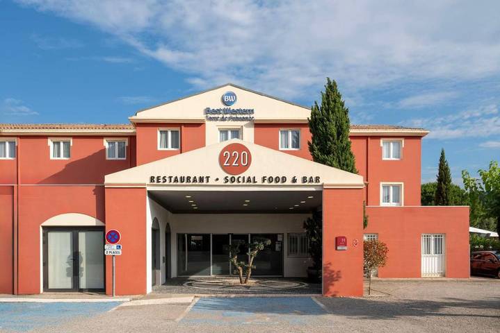 Hôtel pour 3 personnes, avec piscine et jardin