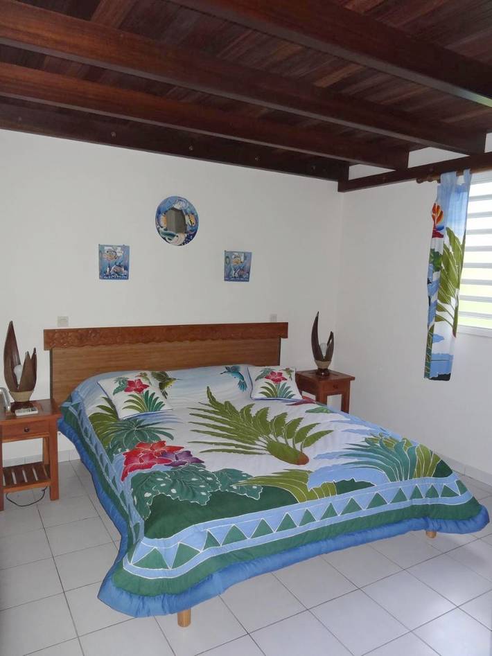 Location de vacances pour 3 personnes, avec jardin ainsi que vue et piscine, animaux acceptés dans Marina du Marin - 2