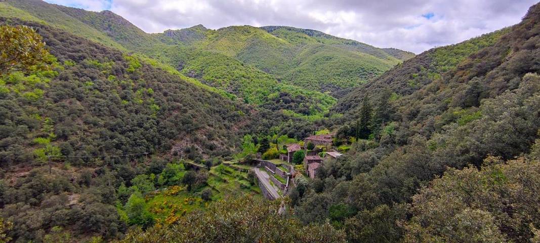 Location de vacances pour 2 personnes, avec jardin ainsi que vue et piscine, animaux acceptés à L'Estréchure - 3
