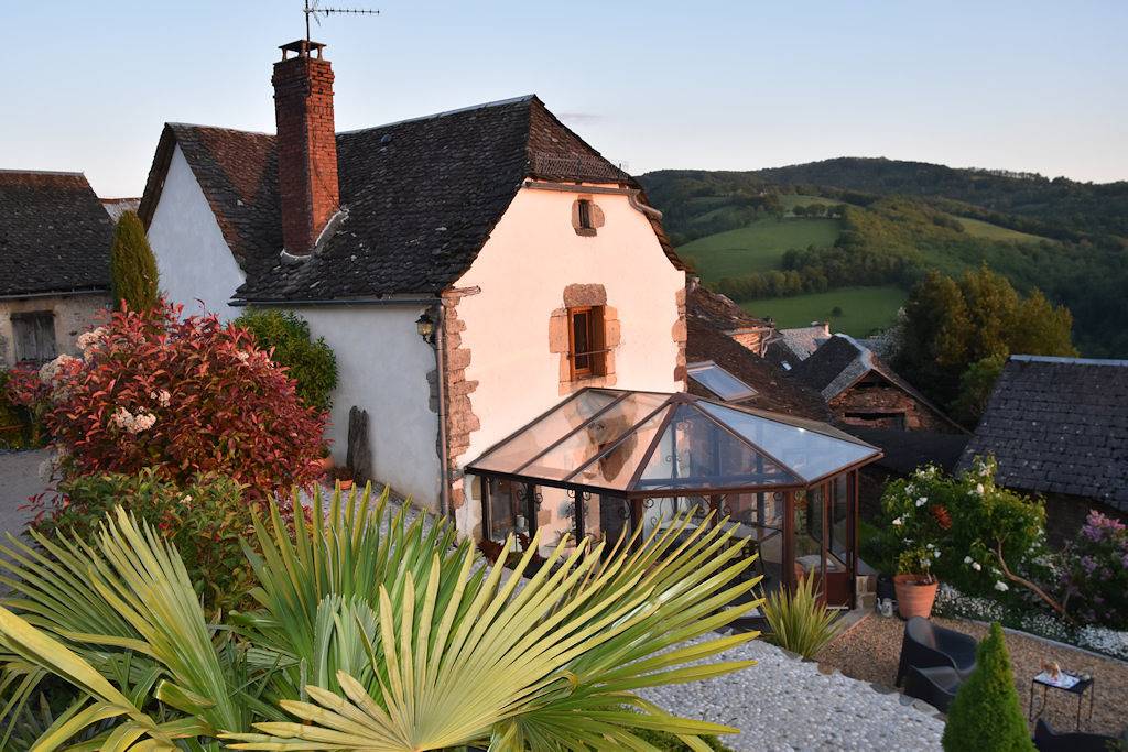 Chambres & table d'hôtes (Les Hôtes du Lac) - Chambre La vallée in Castelnau-de-Mandailles, Massif central