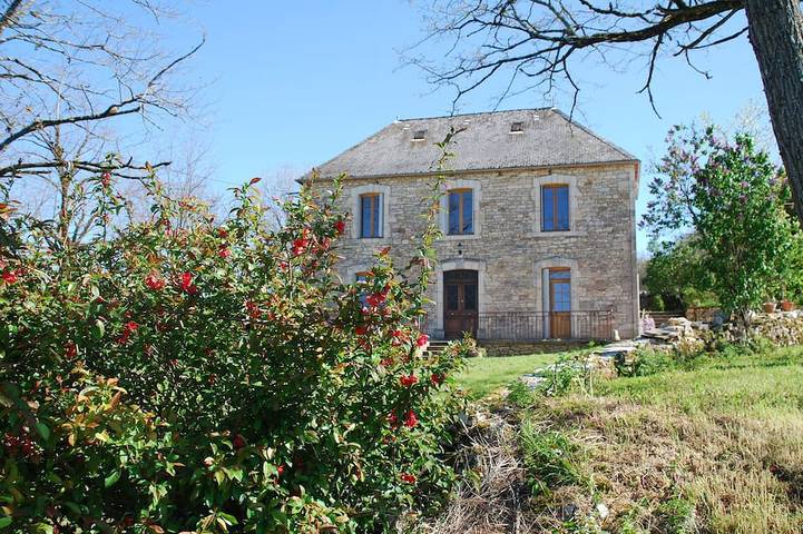 Maison de vacances pour 20 personnes, avec terrasse et jardin, animaux acceptés dans Parc Naturel Régional des Causses du Quercy