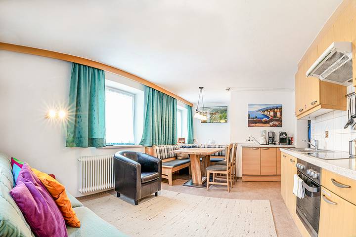 Ganze Ferienwohnung, Herberge Aulon, 1 Etage, App 1 in Stubaier Alpen, Umhausen