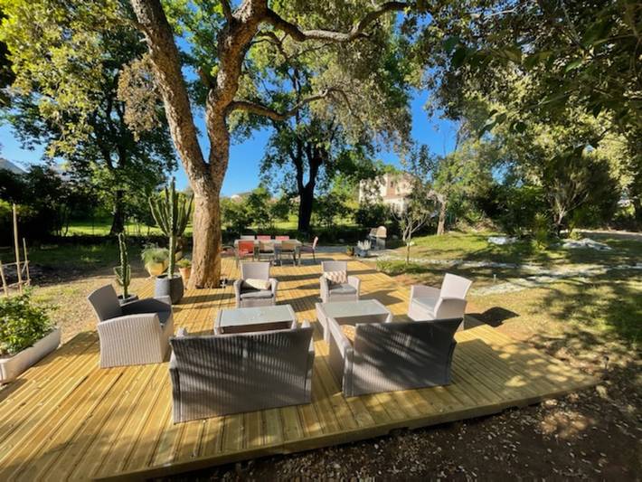 Apartamento para 8 personas, con Balcón además de Terraza y Jardín en Córcega