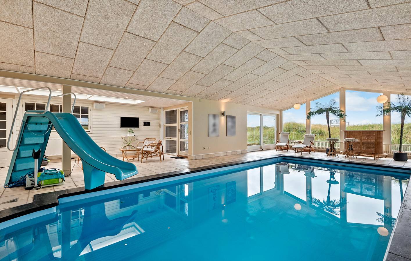 Ferienhaus für 10 Personen mit Pool in Wadden Sea National Park