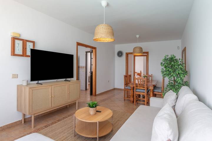 Ferienhaus 'Timanfaya' mit Meerblick, privatem Pool und Wlan in Tías, Lanzarote
