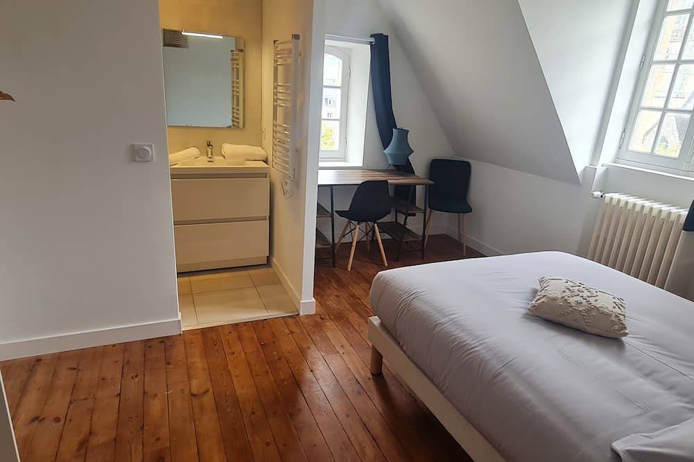 Apartamento entero, Le Rivoli - T3 - dernier étage in Pontivy, Pontivy region