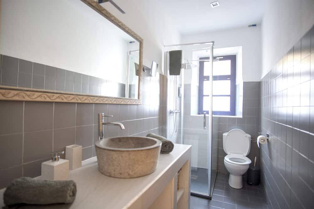 Entire apartment, Charming flat next to the Cathedral in Girona, Gironès