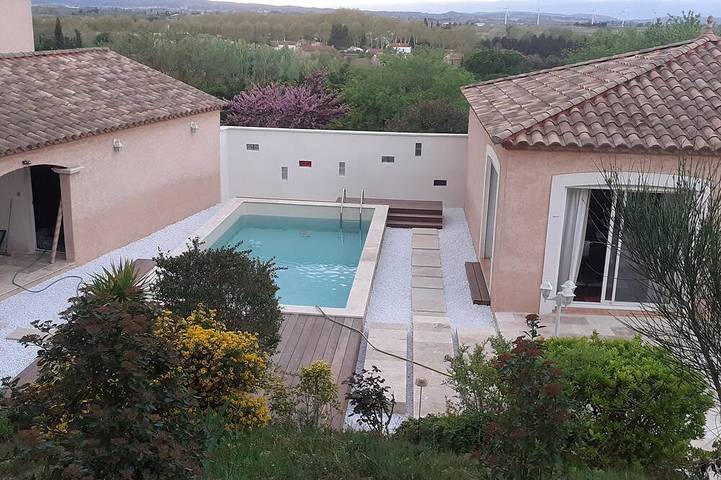Location de vacances pour 6 personnes, avec Jacuzzi ainsi que Terrasse et Jardin à Ornaisons