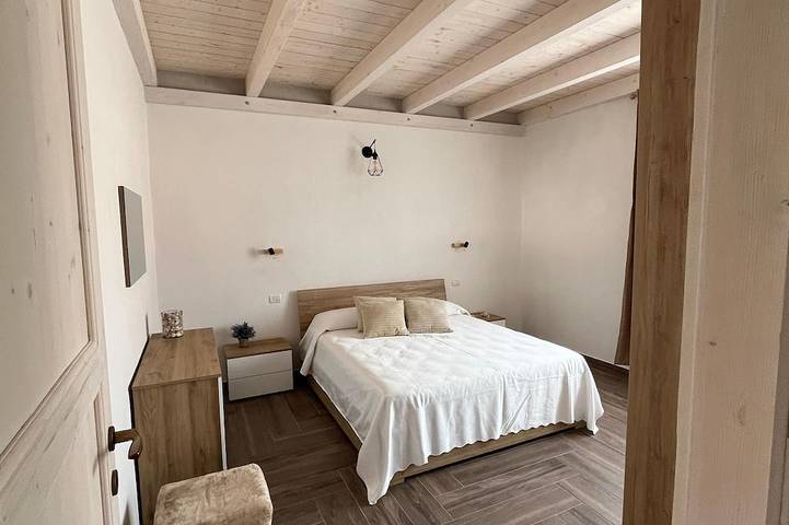 Apartamento entero, Casa Vacanze Iris - Tres Habitaciones Piso, Capacidad 6 in Carbonia, Sulcis Iglesiente