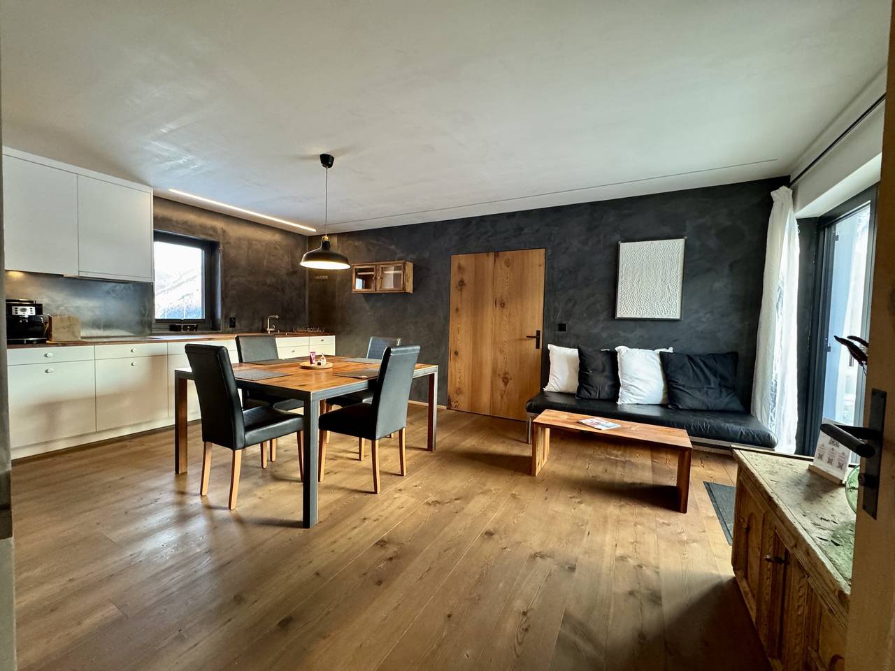 Ganze Wohnung, Chasa Vital - Hochwertige Ferienwohnung mit elegantem Ambiente in Sent in Sent, Unterengadin