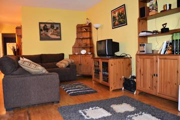 Gîte pour 5 personnes, avec piscine à Enveitg