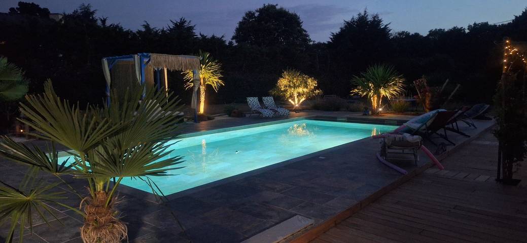 Location de vacances pour 8 personnes, avec Jacuzzi et Jardin à Chanteloup