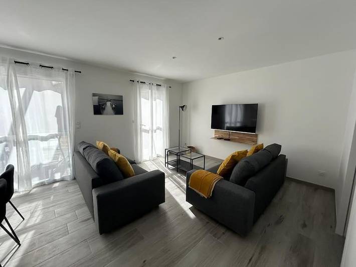 Location de vacances pour 10 personnes, avec piscine et jardin ainsi que terrasse et jacuzzi à Saint-Augustin - 4