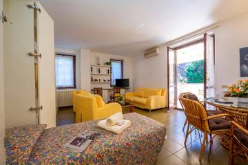 Location De Vacances pour 5 Personnes dans Stresa, Comune di Stresa, Photo 3