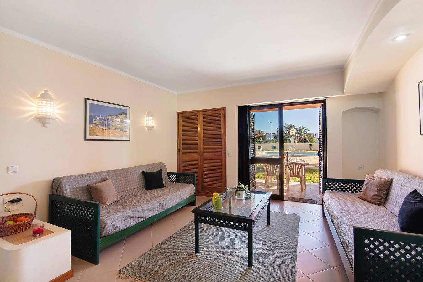 Ganze Wohnung, Ferienwohnung 'Bela Vista House T2' mit Gemeinschaftspool, privater Terrasse und Wi-Fi in Albufeira, Faro Distrikt