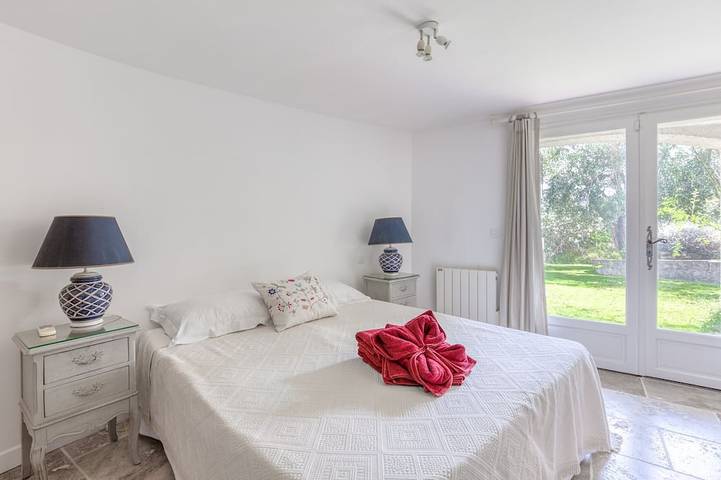 Villa pour 8 personnes, avec Terrasse ainsi que Jardin et Piscine à Opio - 3